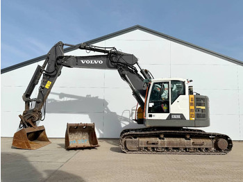 Kāpurķēžu ekskavators VOLVO ECR235EL
