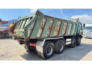 Kravas automašīna pašizgāzējs Mercedes-Benz SK 3235 8X4 tipper - V8: foto 4