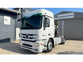 Vilcējs MERCEDES-BENZ Actros 1841