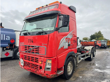 Konteineru vedējs/ Kravas automašīna ar noņemamā virsbūve VOLVO FH12 460