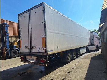 Puspiekabe refrižerators KRONE SD