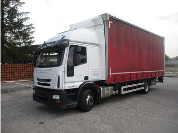 Kravas automašīna ar tentu IVECO