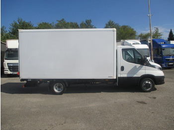 Furgons ar slēgtā virsbūve Iveco Daily 35C16: foto 4