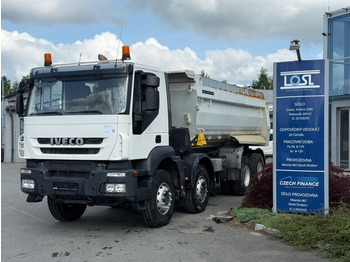 Kravas automašīna pašizgāzējs IVECO Trakker