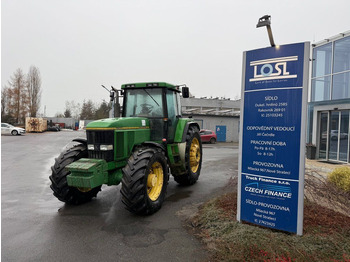 Traktors JOHN DEERE 7800