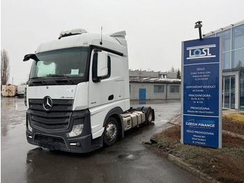 Vilcējs MERCEDES-BENZ Actros 1845