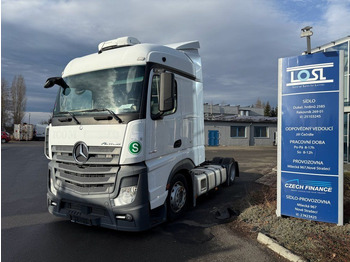 Vilcējs MERCEDES-BENZ Actros 1845