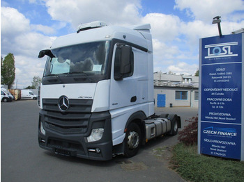 Vilcējs MERCEDES-BENZ Actros 1845
