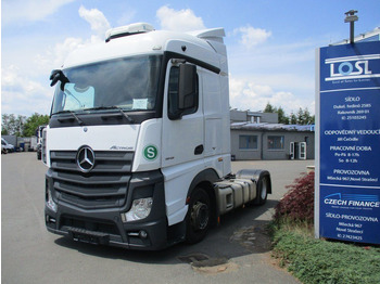 Vilcējs MERCEDES-BENZ Actros 1845