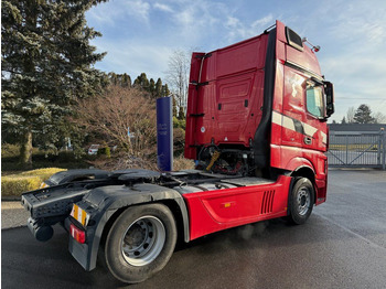 Vilcējs Mercedes-Benz 1848 Actros Gigaspace: foto 3