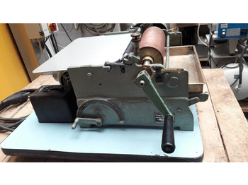 Iesiešanas mašīna