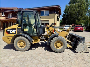 Riteņu iekrāvējs CATERPILLAR 906H