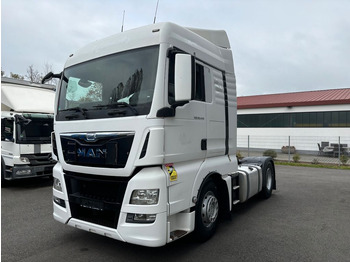 Vilcējs MAN TGX 18.440