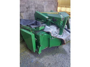 Pļāvējs JOHN DEERE