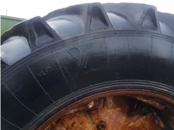Ritenis - Traktors Ford 30, Tw, 40 Series Tw15, 8530, Tw20 Rear Adjustable Wheel Ant Tyre 18.4r38: foto 2