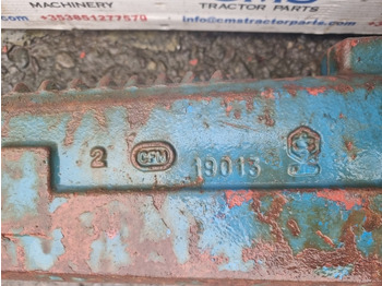 Priekšējā ass Ford 7840, 6640, 5640 Front Axle Housing Car125160, Car128939, 82850149, 19013: foto 4
