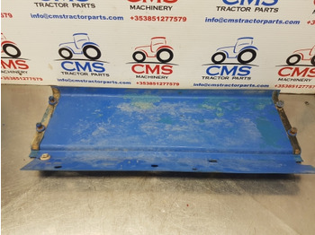 Spārns Ford New Holland 7840, 40 Series Cab Center Mudguard Panel Rhs 82003107: foto 3