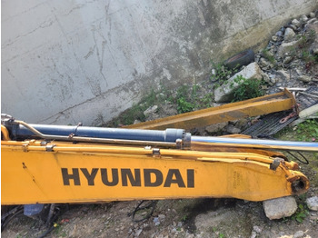 Hidrauliskais cilindrs HYUNDAI