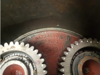 Rumba - Traktors John Deere 2650 Front Axle Hub Hat Assy L60111, L60110, 4472463005, 4472363006: foto 2