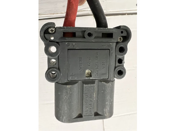 Akumulators - Iekraušanas tehnika Hawker CC210X | Life Tech 24V49A sn. PBA106082 160A Rema battery connector Life Tech 24V49A sn. PBA106082 160A Rema battery connector: foto 5