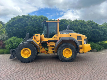 Riteņu iekrāvējs VOLVO L120H