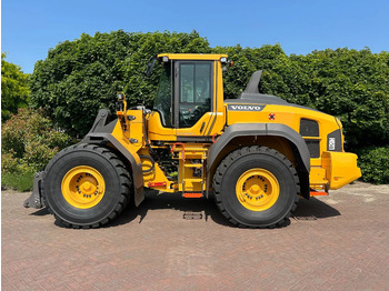 Riteņu iekrāvējs VOLVO L120H