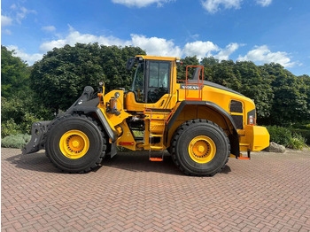 Riteņu iekrāvējs VOLVO L180H