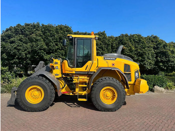 Riteņu iekrāvējs VOLVO L70H
