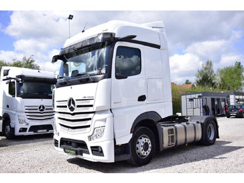 Vilcējs MERCEDES-BENZ Actros 1845