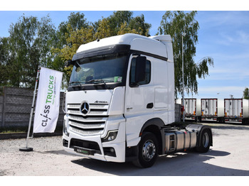 Vilcējs MERCEDES-BENZ Actros 1845