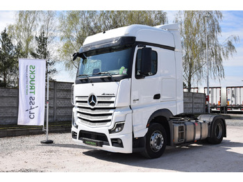 Vilcējs MERCEDES-BENZ Actros 1845