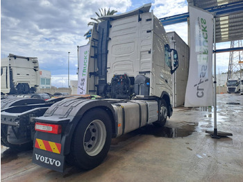 Vilcējs Volvo FH 460 Globetrotter XL Varios i-Save: foto 3