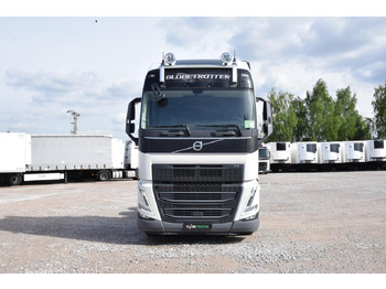Vilcējs Volvo FH 540 Globetrotter XL Retarder: foto 3