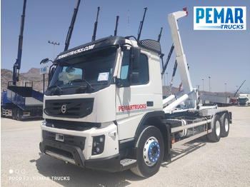 Konteineru vedējs/ Kravas automašīna ar noņemamā virsbūve VOLVO FMX 410
