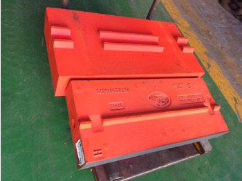 Jaunā Rezerves daļa - Žokļu drupinātājs BLOW BAR  for Impact crusher: foto 3