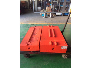 Jaunā Rezerves daļa - Žokļu drupinātājs BLOW BAR  for Impact crusher: foto 4