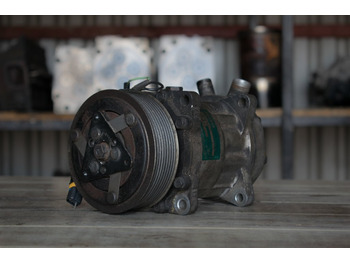 : fotogrāfija galvenē