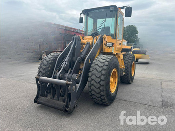 Riteņu iekrāvējs VOLVO L70C