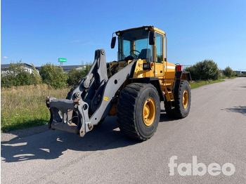 Riteņu iekrāvējs VOLVO L90D