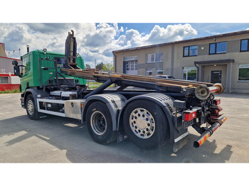 Pacēlājs ar āķi Scania P450 6x2*4: foto 4