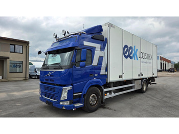 Kravas automašīna ar slēgto virsbūvi VOLVO FM 330