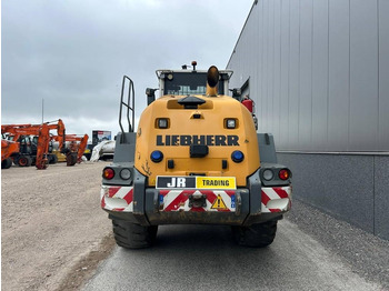 Liebherr L 550 (Comes with High-tip - Mit Hochkipper)  līzingu Liebherr L 550 (Comes with High-tip - Mit Hochkipper): foto 4