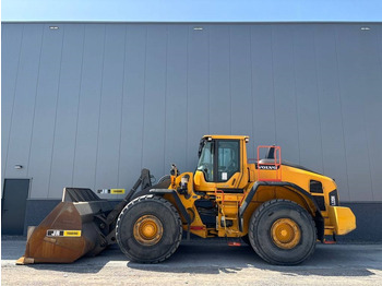 Riteņu iekrāvējs VOLVO L220H