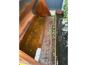 Kauss - Celtniecības tehnika Volvo L 90 H Bucket: foto 4