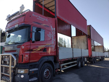 Kravas automašīna ar tentu SCANIA
