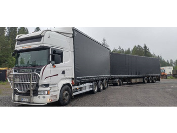 Kravas automašīna ar tentu SCANIA R 580