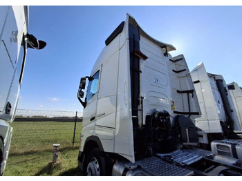 Vilcējs 2022 Volvo FH 500 Globetrotter XL Varios: foto 3