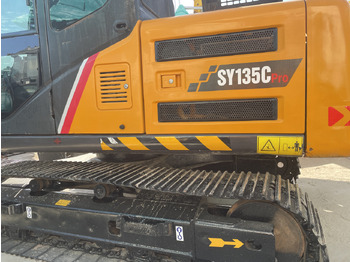 Kāpurķēžu ekskavators SANY