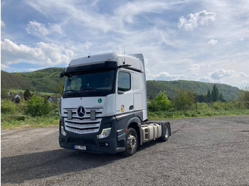 Vilcējs MERCEDES-BENZ Actros 1845