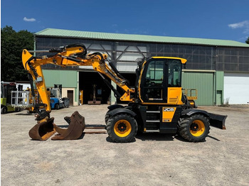 Riteņu ekskavators JCB